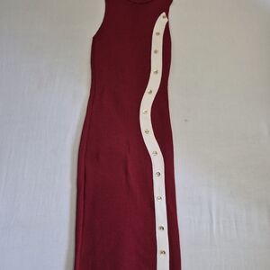 Sleeveless Ribbed Midi Dress with Curved Button Trim - Burgundy